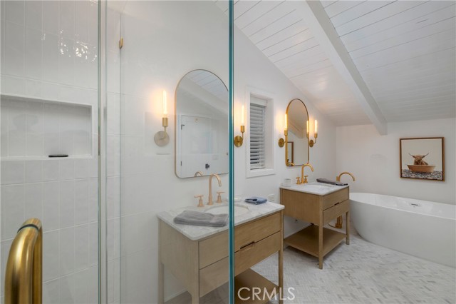 Detail Gallery Image 20 of 23 For 221 Larkspur Ave, Corona Del Mar,  CA 92625 - 4 Beds | 3 Baths