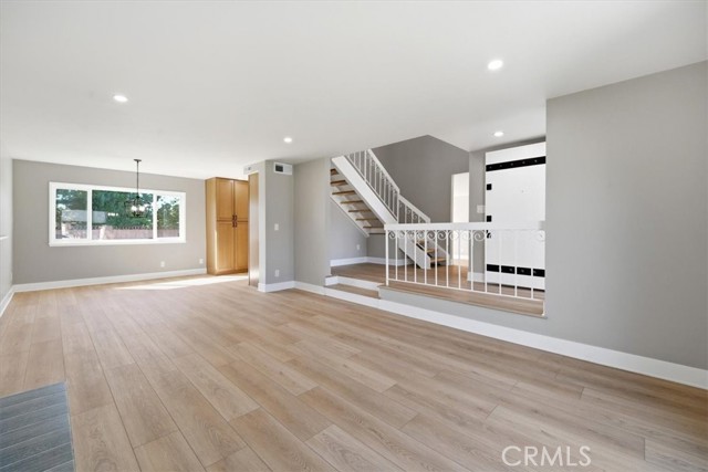 Detail Gallery Image 7 of 59 For 1613 Darcy Ave, Simi Valley,  CA 93065 - 4 Beds | 2/1 Baths