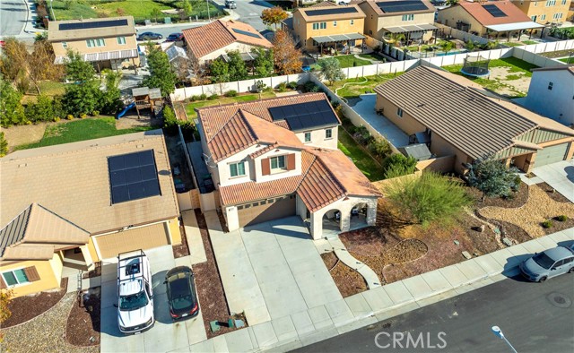 Detail Gallery Image 4 of 42 For 29382 Marblewood Ct, Winchester,  CA 92596 - 4 Beds | 3 Baths