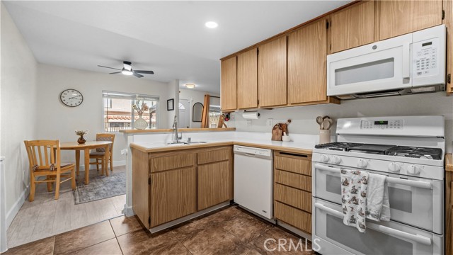 Detail Gallery Image 18 of 23 For 9713 La Jolla #B,  Rancho Cucamonga,  CA 91701 - 2 Beds | 2/1 Baths