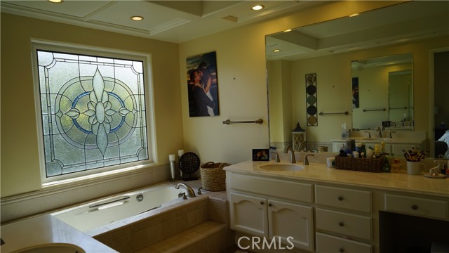 Detail Gallery Image 30 of 44 For 19436 Macgregor Cir, Huntington Beach,  CA 92648 - 2 Beds | 2/1 Baths