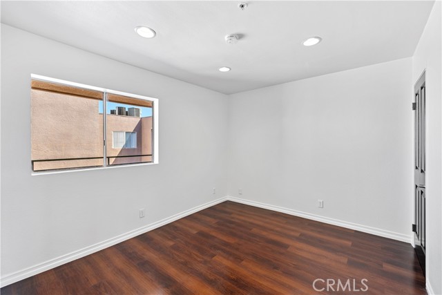 450 E 4th Street, Santa Ana CA: https://media.crmls.org/medias/c825ee09-ee85-41da-9ec0-c0b610c69e18.jpg