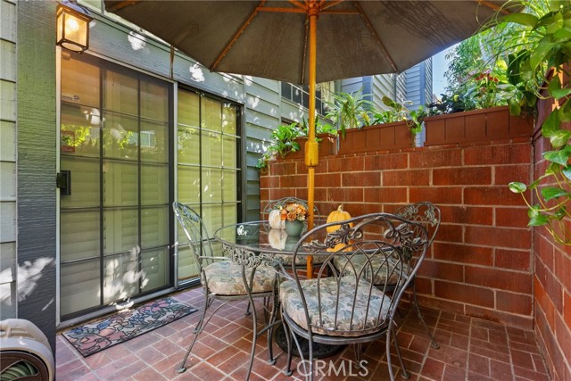 Detail Gallery Image 33 of 45 For 5707 Topanga Canyon Bld #7,  Woodland Hills,  CA 91367 - 2 Beds | 2/1 Baths