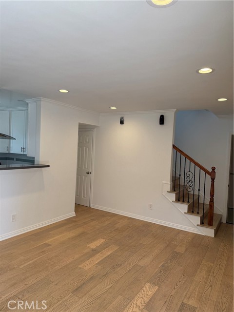 Detail Gallery Image 4 of 18 For 2308 Harriman Ln #D,  Redondo Beach,  CA 90278 - 2 Beds | 1/1 Baths