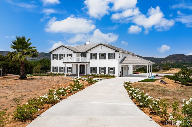 Detail Gallery Image 5 of 75 For 22252 Monte Rancho Dr, Temecula,  CA 92590 - 4 Beds | 4 Baths