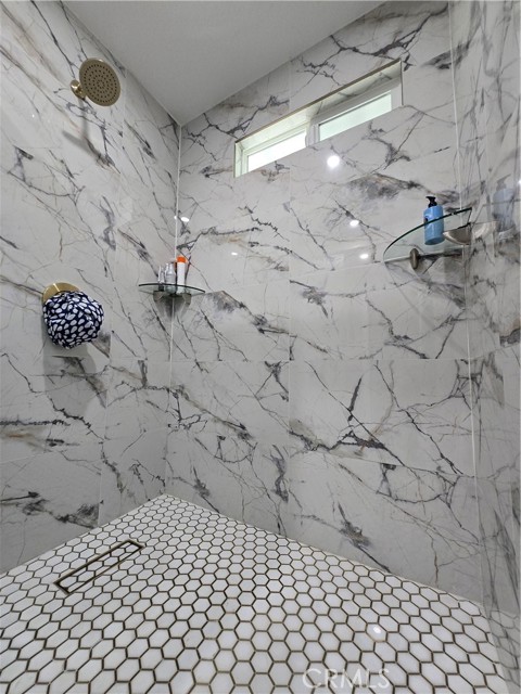 23777 Mulholland Hwy Spc 73, Calabasas CA: https://media.crmls.org/medias/c82819df-6ab6-4cf4-8c3c-840b08478705.jpg