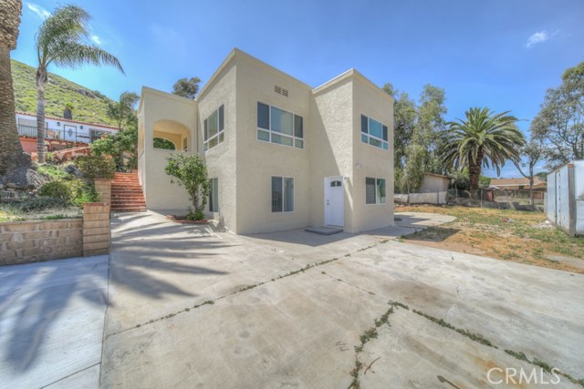 11797 Quiet Ln, Riverside, CA 92505