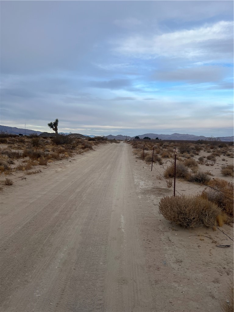 Detail Gallery Image 3 of 4 For 1 Rodeo Rd, Lucerne Valley,  CA 92356 - – Beds | – Baths