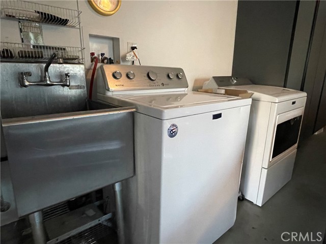 PRIVATE WASHER AND DRYER IN GARGE