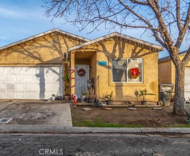 Detail Gallery Image 1 of 1 For 420 Camellia Street, Porterville,  CA 93257 - 4 Beds | 2 Baths