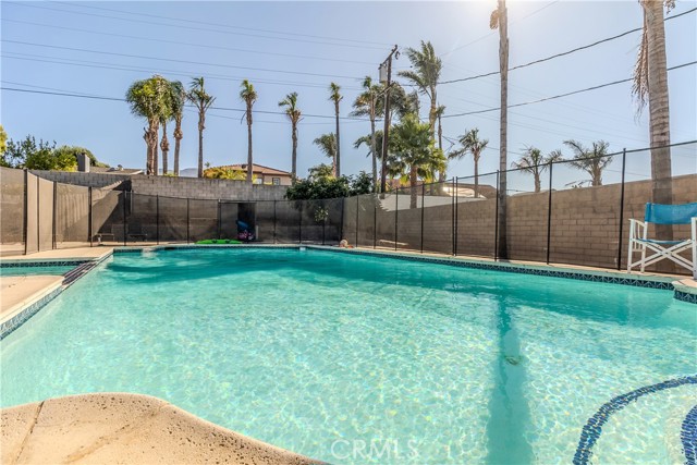 Detail Gallery Image 34 of 35 For 750 Saint Andrews Ct, Corona,  CA 92882 - 4 Beds | 2 Baths