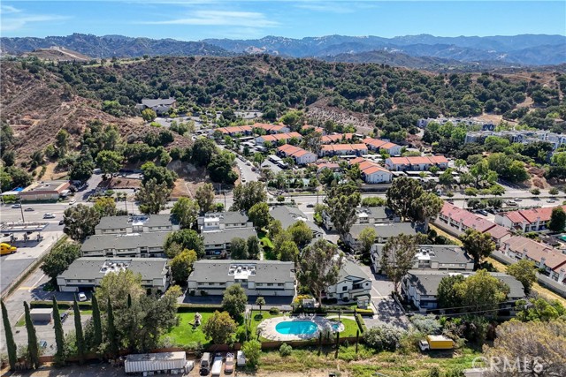 Detail Gallery Image 31 of 32 For 23542 Newhall Ave #5,  Newhall,  CA 91321 - 3 Beds | 3 Baths
