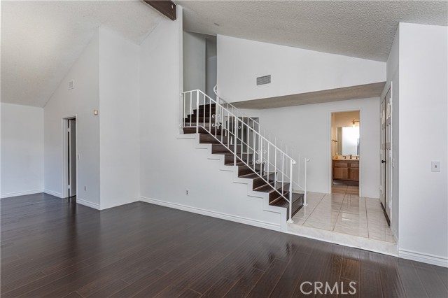 Detail Gallery Image 4 of 37 For 25416 Nicks Ave, Loma Linda,  CA 92354 - 4 Beds | 2/1 Baths