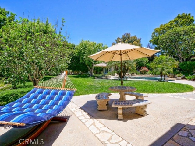 7 Country Meadow Road, Rolling Hills Estates, California 90274, 4 Bedrooms Bedrooms, ,3 BathroomsBathrooms,Residential,Sold,Country Meadow,PV22126276