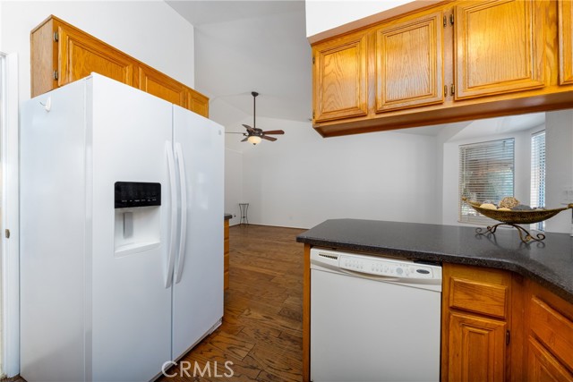 Detail Gallery Image 7 of 21 For 22445 Kinross Ln, Moreno Valley,  CA 92557 - 3 Beds | 2 Baths