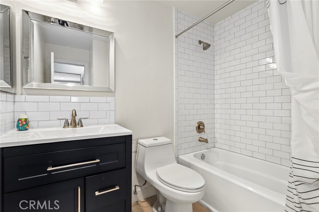 Detail Gallery Image 11 of 23 For 21535 Erwin St #131,  Woodland Hills,  CA 91367 - 2 Beds | 2 Baths