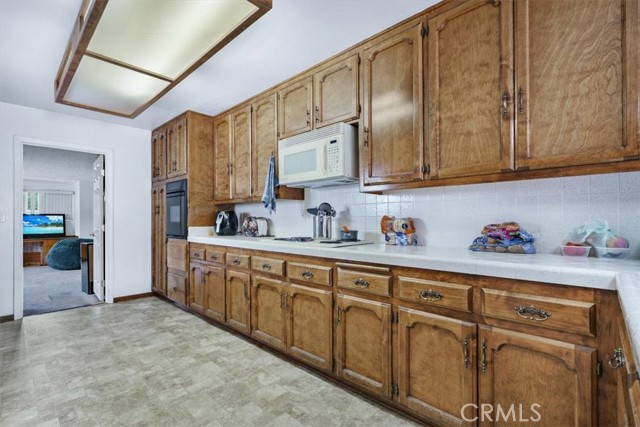 315 Hobbs Lane, Santa Maria CA: https://media.crmls.org/medias/c82c9dc7-a0c2-4814-a875-4e8e966ab194.jpg
