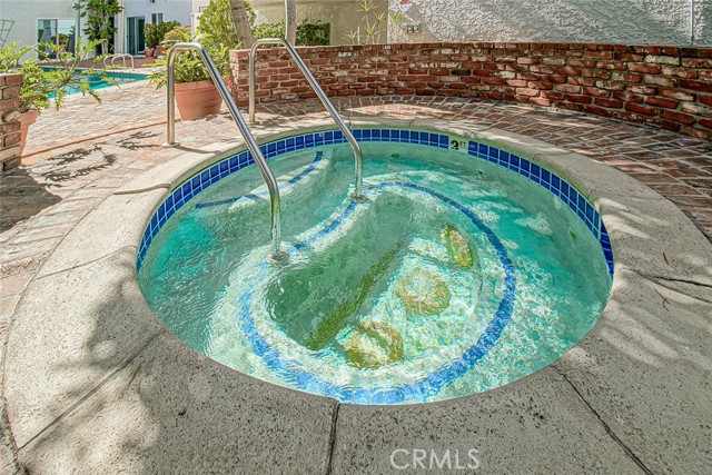 Detail Gallery Image 49 of 59 For 4950 Louise Ave #105,  Encino,  CA 91316 - 2 Beds | 2 Baths