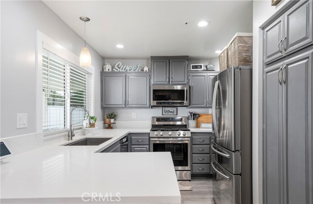 Detail Gallery Image 11 of 37 For 13500 Sutter Ct, Fontana,  CA 92336 - 3 Beds | 2 Baths