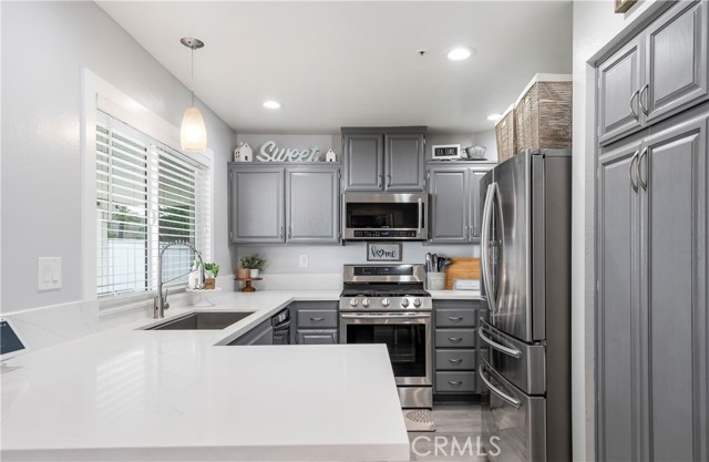 Detail Gallery Image 11 of 37 For 13500 Sutter Ct, Fontana,  CA 92336 - 3 Beds | 2 Baths