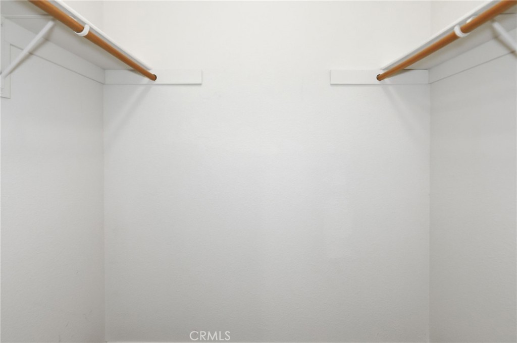 https://media.crmls.org/medias/c82ce0bc-93ed-4ac7-8914-cc0f3a846d5e.jpg?preset=X-Large