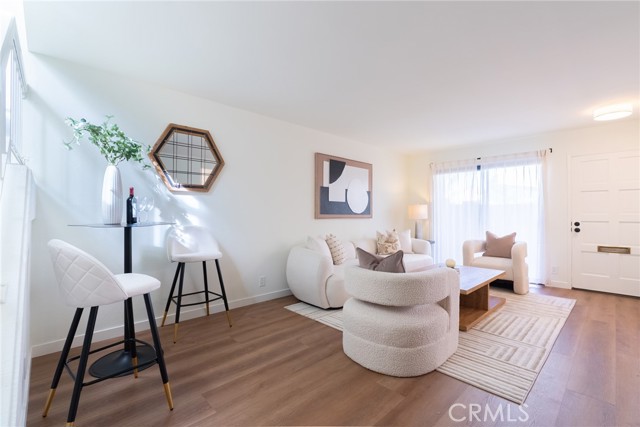 Detail Gallery Image 10 of 34 For 1024 W Lamark Ln, Anaheim,  CA 92802 - 3 Beds | 1/1 Baths