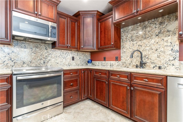 Detail Gallery Image 16 of 55 For 4640 Shady Creek Dr #46,  Paso Robles,  CA 93446 - 2 Beds | 3 Baths