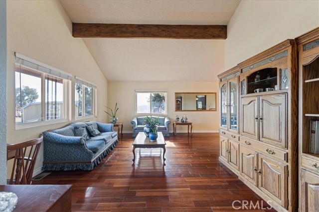 Detail Gallery Image 19 of 31 For 30406 Romero Canyon Rd, Castaic,  CA 91384 - 3 Beds | 3/1 Baths