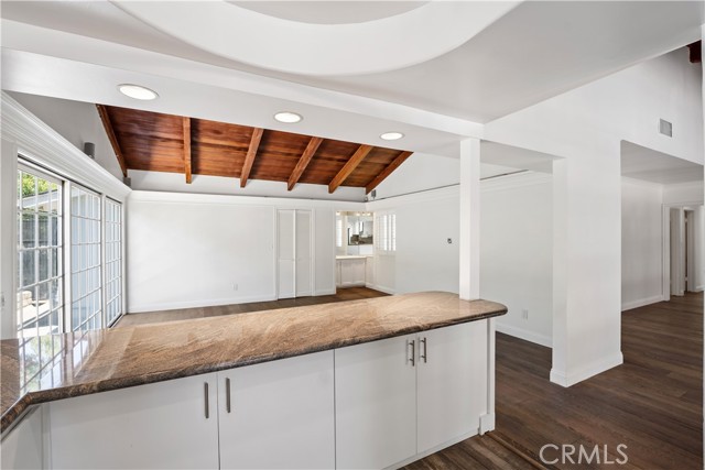 Detail Gallery Image 17 of 39 For 23172 Gainford St, Woodland Hills,  CA 91364 - 3 Beds | 2/1 Baths