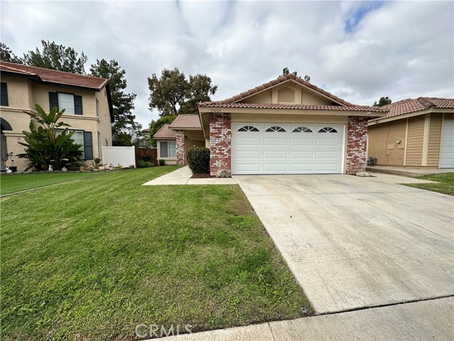 19229 White Dove Ln, Riverside, CA 92508