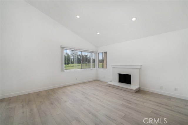 Detail Gallery Image 17 of 35 For 3180 Little Mountain Dr #D,  San Bernardino,  CA 92405 - 2 Beds | 2 Baths