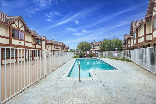 Detail Gallery Image 19 of 20 For 9325 Sunland Park Dr #32,  Sun Valley,  CA 91352 - 3 Beds | 2/1 Baths
