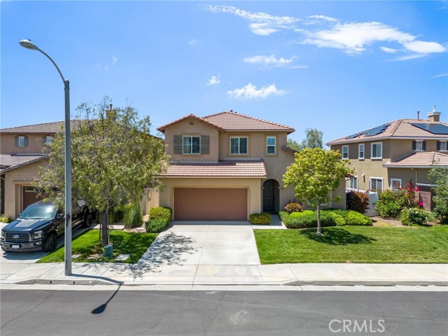 Detail Gallery Image 1 of 1 For 35929 Trevino Trail, Beaumont,  CA 92223-6233 - 5 Beds | 3 Baths