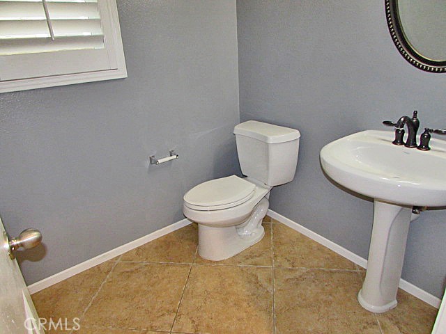 Detail Gallery Image 3 of 25 For 10918 Clover Cir, Corona,  CA 92883 - 4 Beds | 2/1 Baths