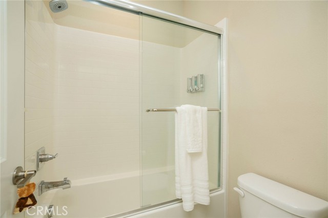 Detail Gallery Image 25 of 46 For 28511 Sparrow Way, Saugus,  CA 91350 - 5 Beds | 5 Baths