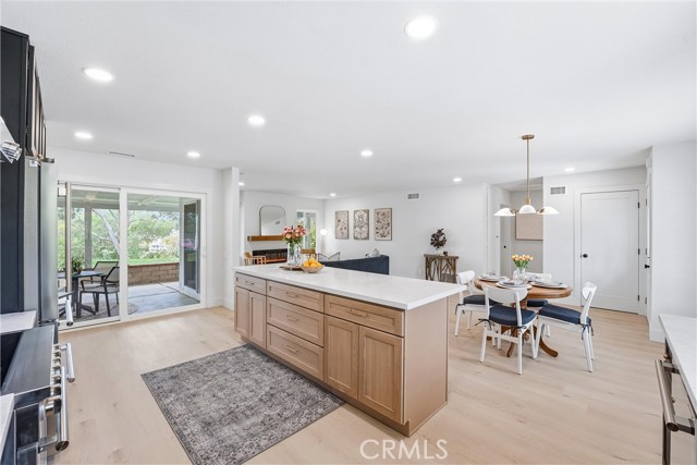 Detail Gallery Image 11 of 51 For 23561 via Ventura, Mission Viejo,  CA 92692 - 2 Beds | 2 Baths
