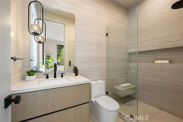 Detail Gallery Image 16 of 56 For 16728 Morrison St, Encino,  CA 91436 - 7 Beds | 6/1 Baths