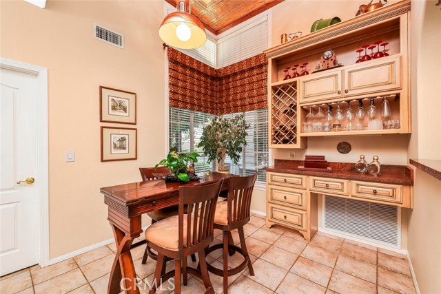 5618 Gardendale Lane, Palmdale CA: https://media.crmls.org/medias/c831e37c-80b9-4038-b4f9-7384812bd5f0.jpg