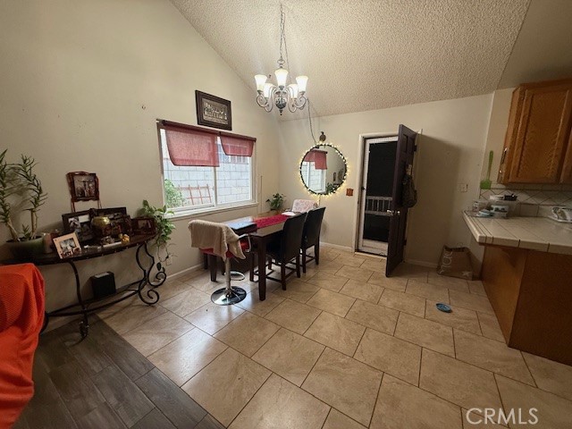 Detail Gallery Image 18 of 26 For 27135 Cabrera, Saugus,  CA 91350 - 4 Beds | 2 Baths