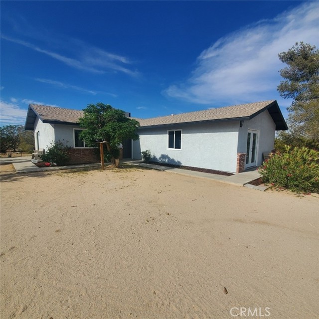Detail Gallery Image 1 of 24 For 58922 Sunway Dr, Yucca Valley,  CA 92284 - 3 Beds | 2 Baths