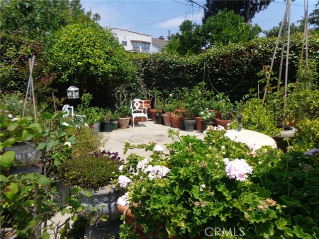 Detail Gallery Image 54 of 69 For 3855 York Bld, Los Angeles,  CA 90065 - 3 Beds | 2 Baths