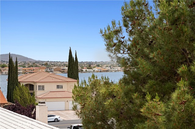 13985 Evergreen Lane, Victorville CA: https://media.crmls.org/medias/c83455b3-8175-41ff-98a0-2881221972df.jpg