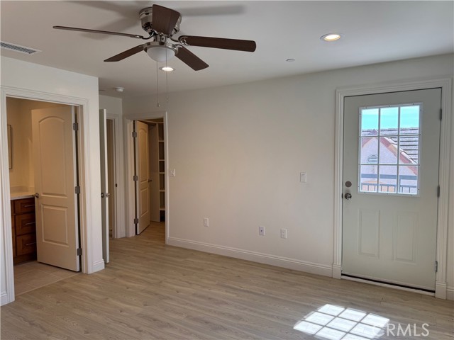 Detail Gallery Image 34 of 39 For 11602 Valley View Ave #4,  Whittier,  CA 90604 - 4 Beds | 4/1 Baths