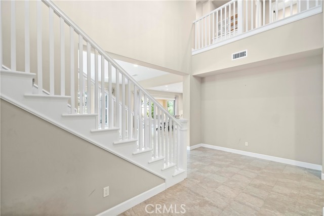 Detail Gallery Image 9 of 61 For 121 Paxton, Irvine,  CA 92620 - 4 Beds | 4/1 Baths