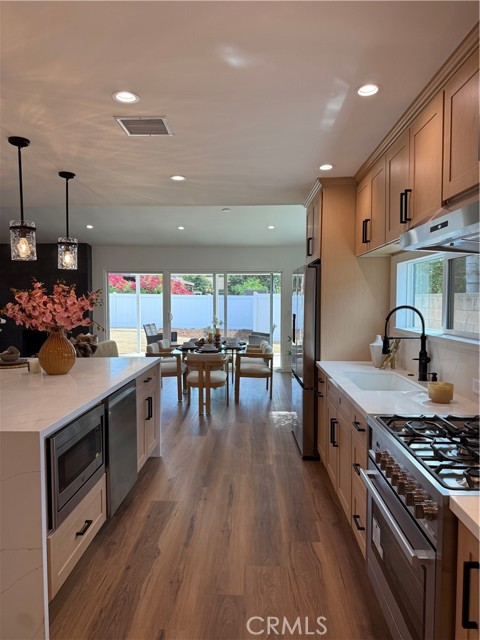 Detail Gallery Image 16 of 40 For 6902 Lasaine Ave, Lake Balboa,  CA 91406 - 3 Beds | 2 Baths