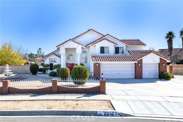 Detail Gallery Image 2 of 64 For 20463 Little Bear Ct, Apple Valley,  CA 92308 - 5 Beds | 3 Baths