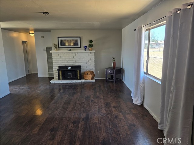 Detail Gallery Image 5 of 26 For 16366 Walnut St, Hesperia,  CA 92345 - 2 Beds | 1 Baths