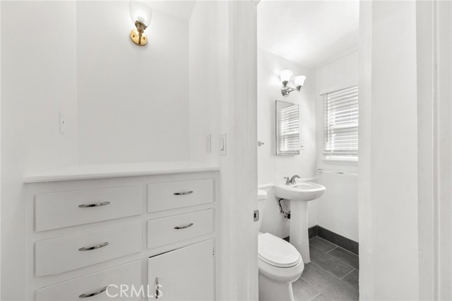 Detail Gallery Image 7 of 9 For 4130 E 10th St, Long Beach,  CA 90804 - – Beds | – Baths