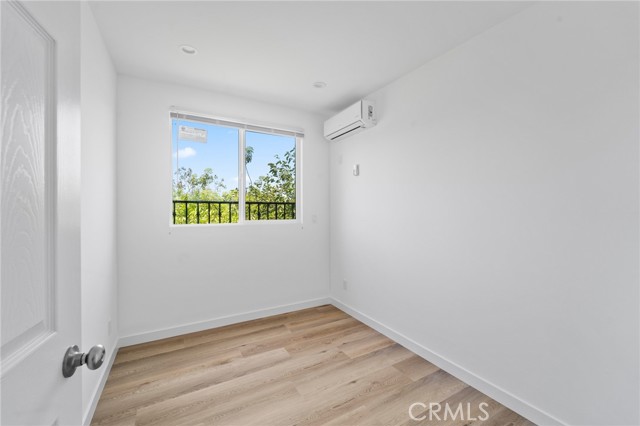 18656 Runnymede Street, Reseda CA: https://media.crmls.org/medias/c83915b6-2633-42e7-8444-079f34685dfa.jpg