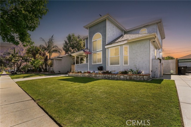 2275 Ximeno Avenue, Long Beach CA: https://media.crmls.org/medias/c839e9f7-b6d6-413f-992a-5263ba8b2268.jpg